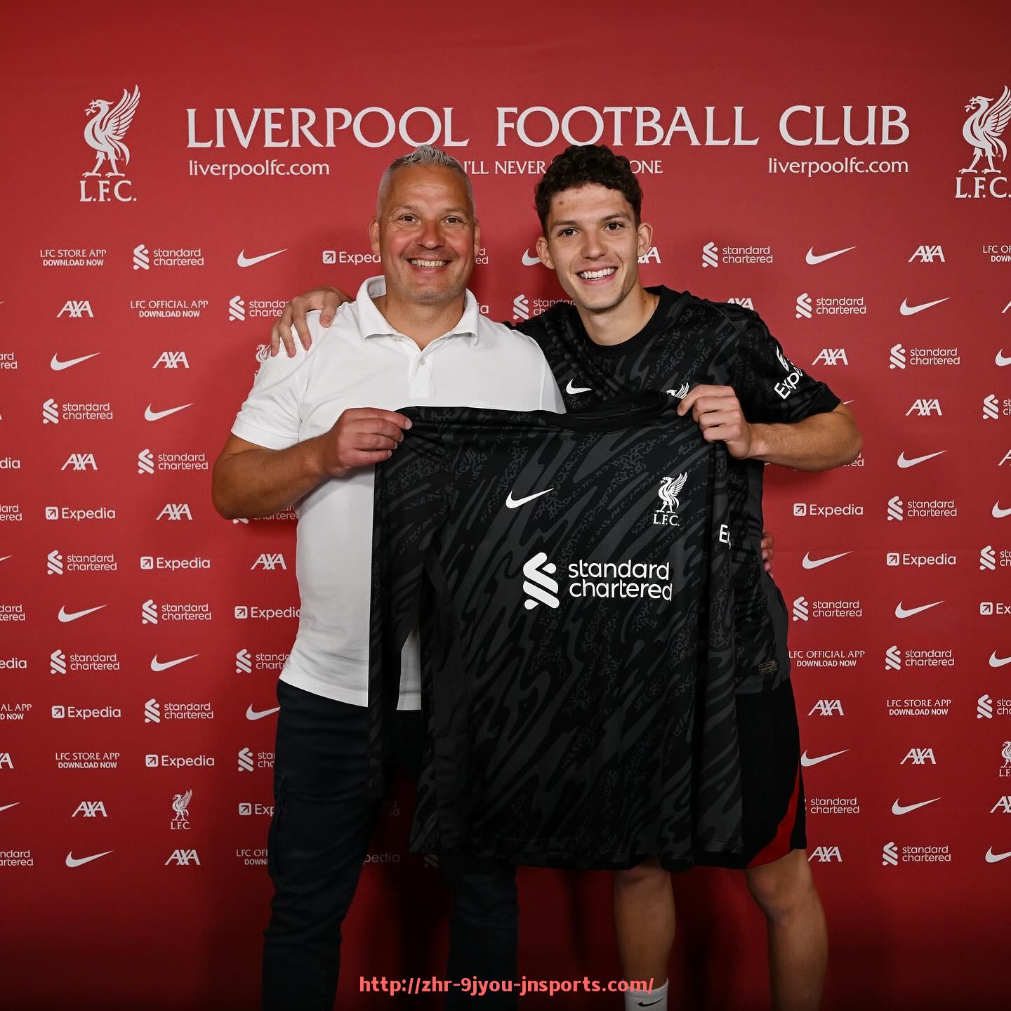 J9九游会登录入口-英超足球联赛涵盖的所有球队及其基本情况介绍